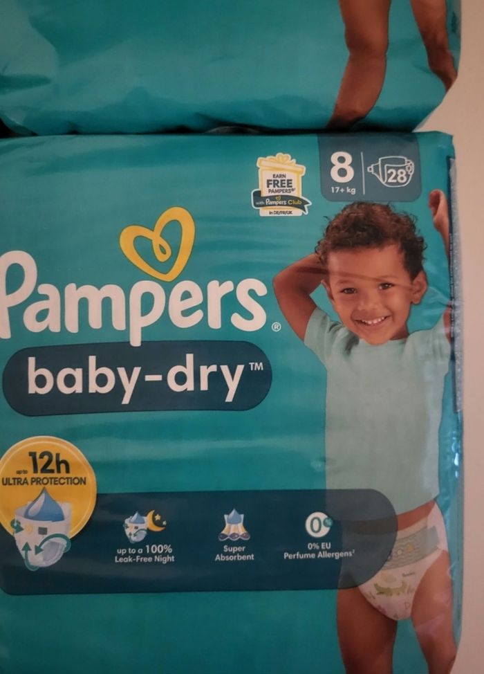 Couches pampers taille 8 - photo numéro 2