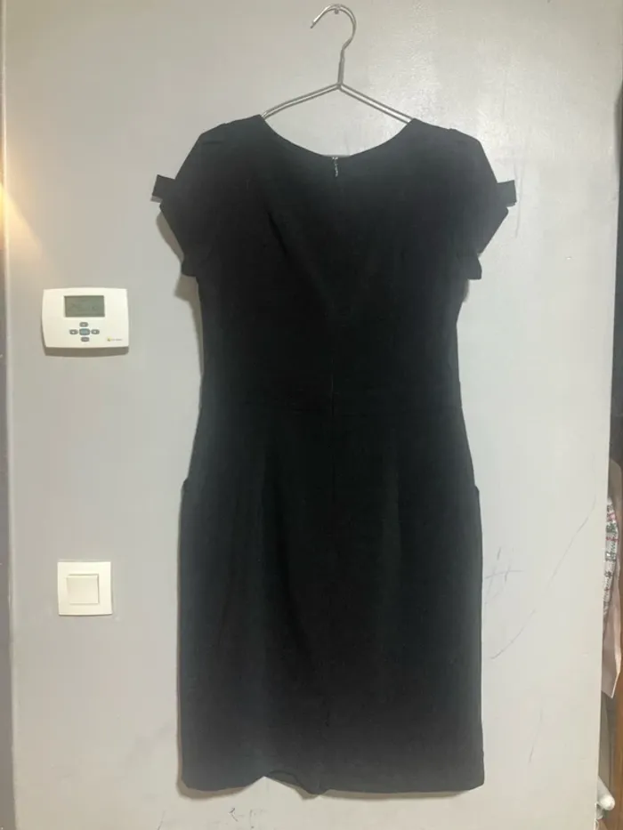 Robe noir - photo numéro 9