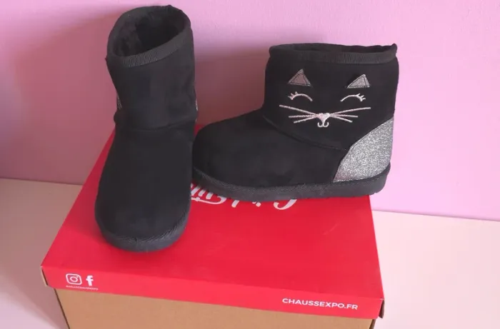 Adorable bottines fourré chat taille 29 - photo numéro 2