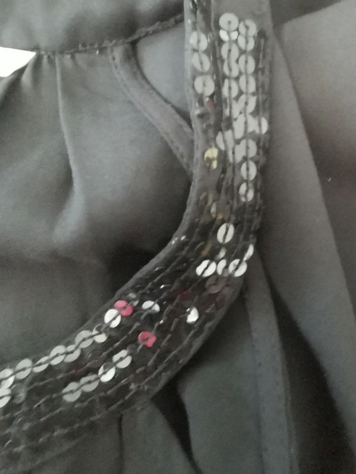 Top noir. Sequins. Taille 40. Camaïeu - photo numéro 6
