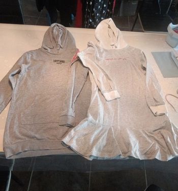 Lot 2 robe sweat
