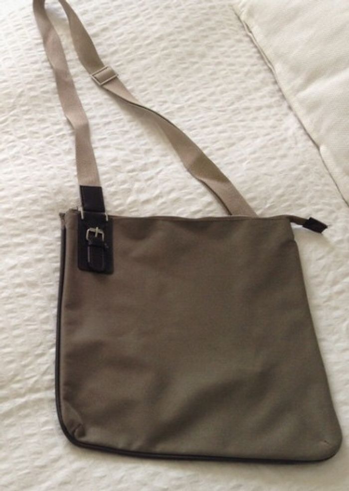 Sac bandoulière caqui