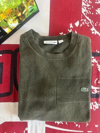 Pull Lacoste S/M vert kaki motif brodé