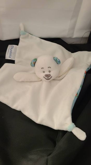 doudou plat ours blanc vert feuille tournesol jaune MUSTI MUSTELA