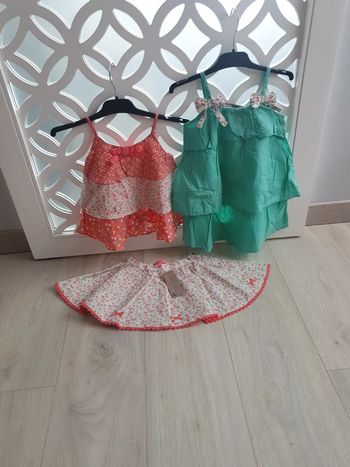 Ensemble top/jupe + robe