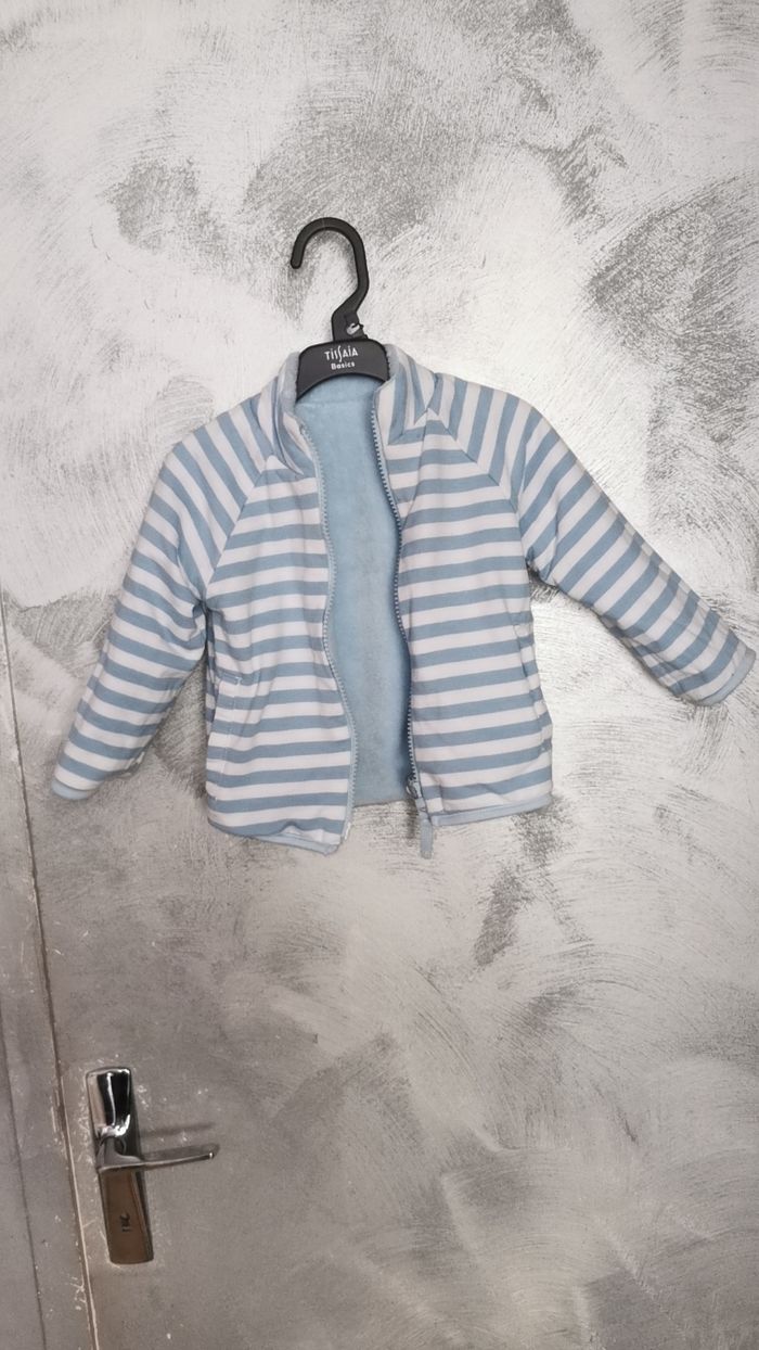 Veste polaire reversible taille 18mois - photo numéro 2