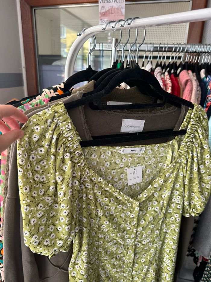 Lot de 35 vêtements femme (tailles 34 à 40) Déstockage - photo numéro 16