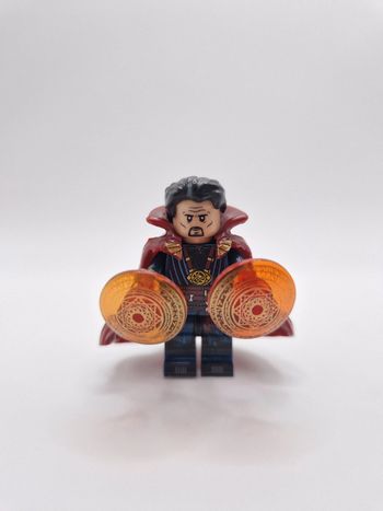 Figurine type lego Docteur Strange Spiderman Marvel