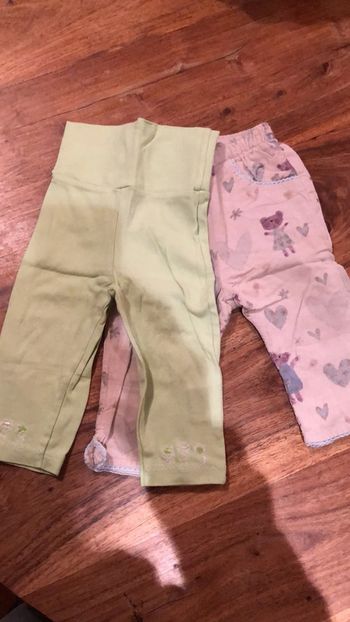 Lot 2 pantalons 1 an