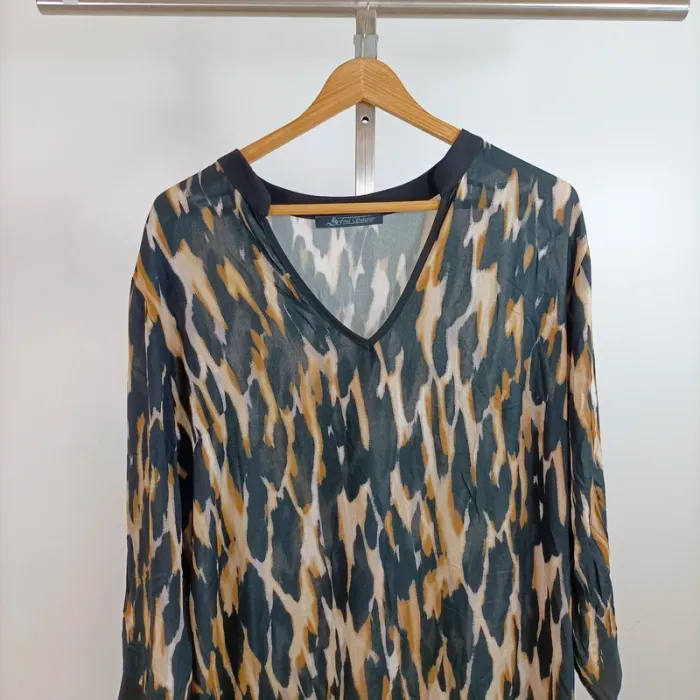 Tunique imprimée italienne Fred Sabatier taille 46, 100 % viscose fluide et chic A1365 - photo numéro 2