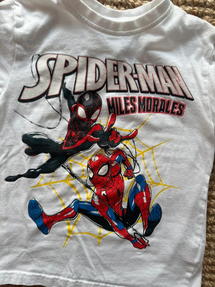 Tee shirt Disney Spiderman 4/5ans - photo numéro 2