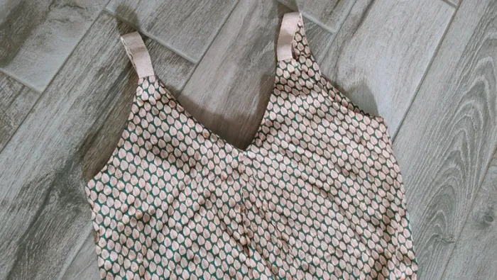 Magnifique combinaison pantalon avec du doré 🤟 - photo numéro 2