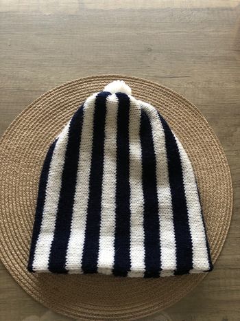 Bonnet adulte blanc et marine