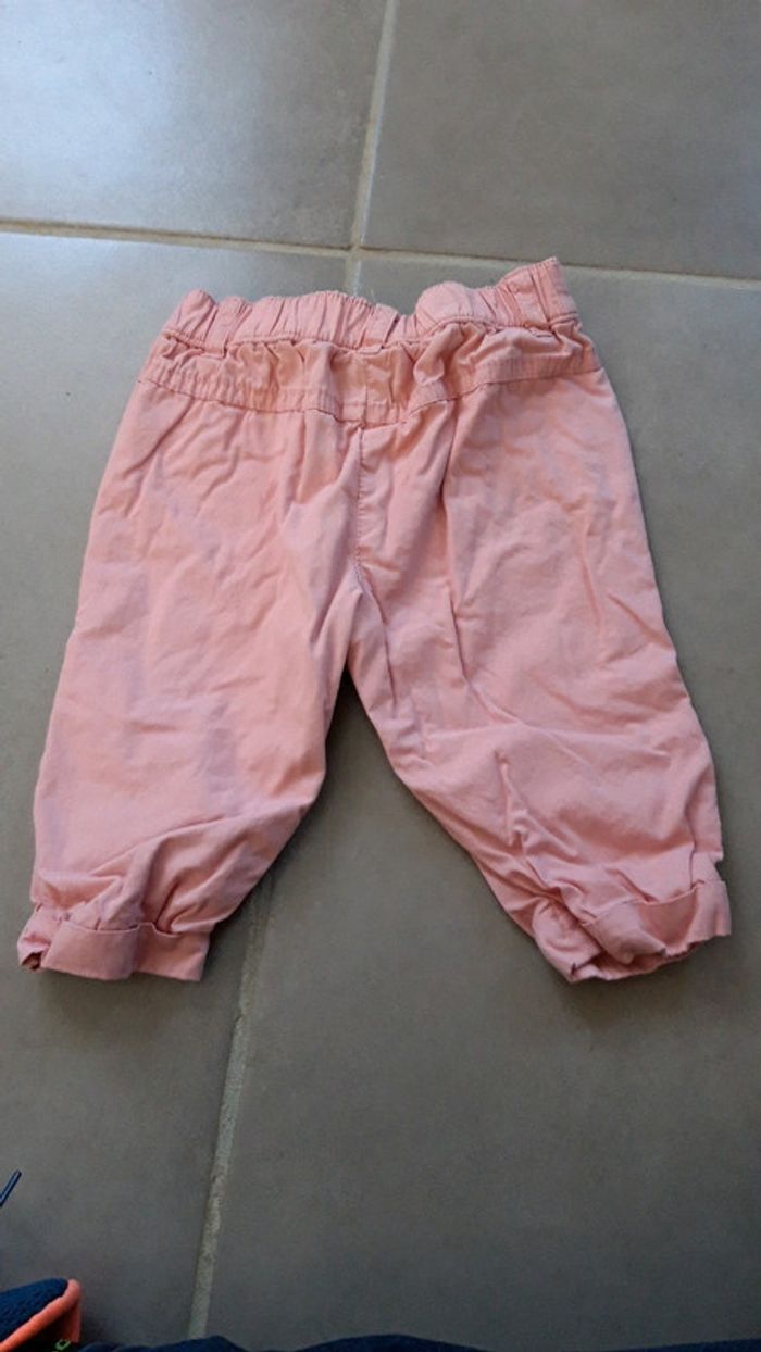 Pantalon/pantacourt kiabi rose 6 mois - photo numéro 4