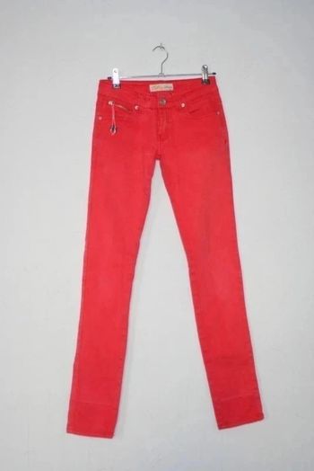 Jeans rouge taille 36