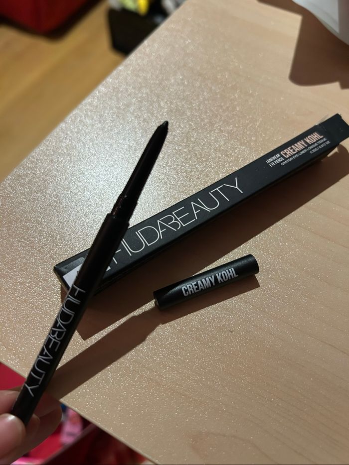 Crayon Huda Beauty