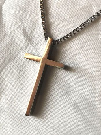Collier Pendentif Croix Argentée Thème Religion Bijou Fantaisie Hommes Femmes