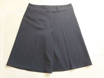 Jupe-culotte ou bermuda noir femme en 46 TBE