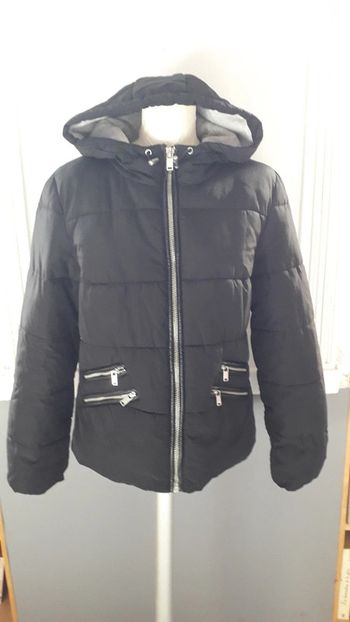 Veste matelassée noire à capuche