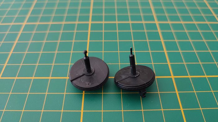 Supports roue avant pièce détachée miniature Ferrari 250 testa rossa 1957 Burago Bburago 1/18 #B59 - photo numéro 3