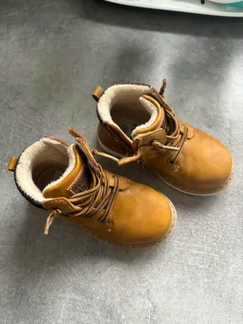 chaussures taille 23