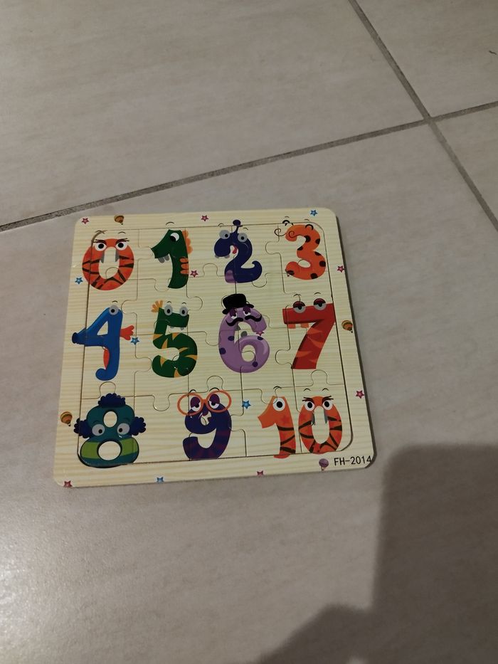 Puzzles enfants très colorés en bois images de bulldozer voiture alphabet chiffre+ dinosaures - photo numéro 7