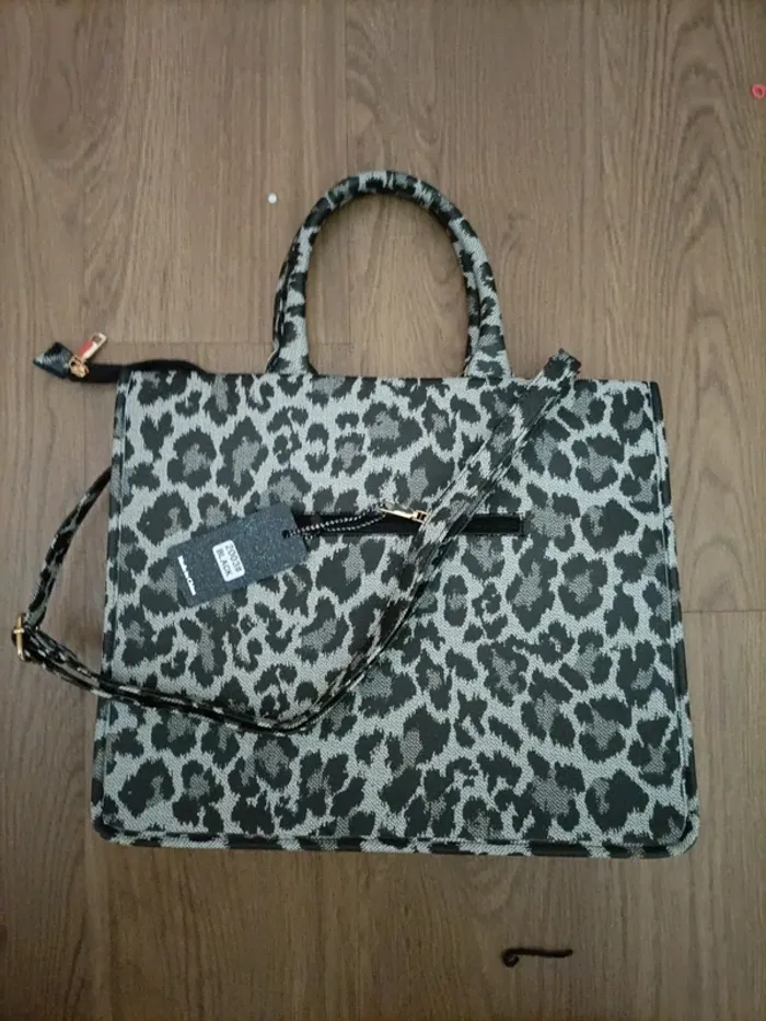 Joli sac tendance léopard neuf - photo numéro 2