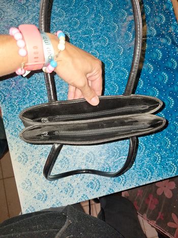 Sac à main noir cuir