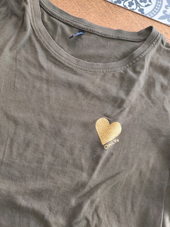 T.shirt kaki. Only. Taille XS - photo numéro 3