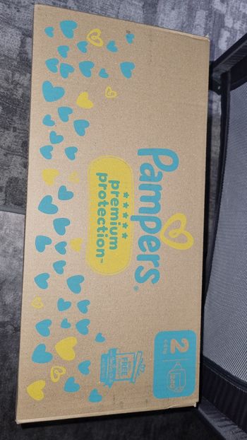 Carton 240 couches pampers taille 2 neuf