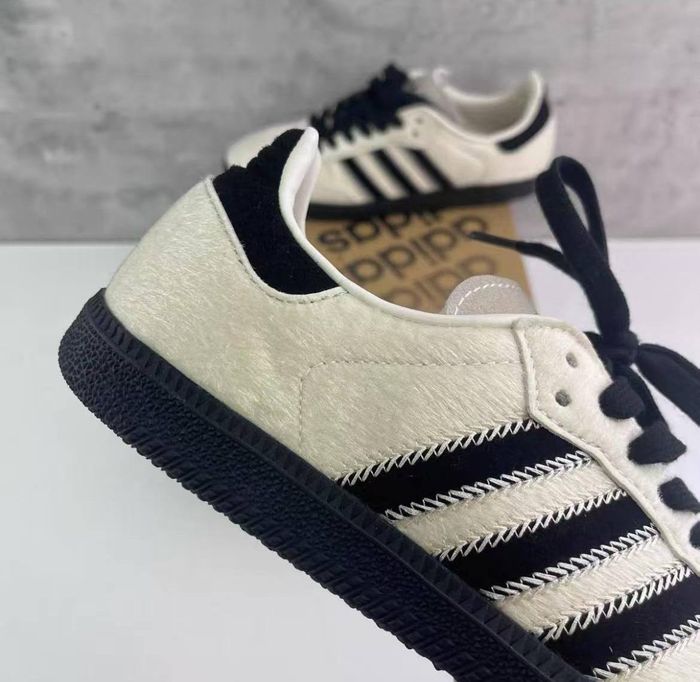 Baskets Adidas - photo numéro 3