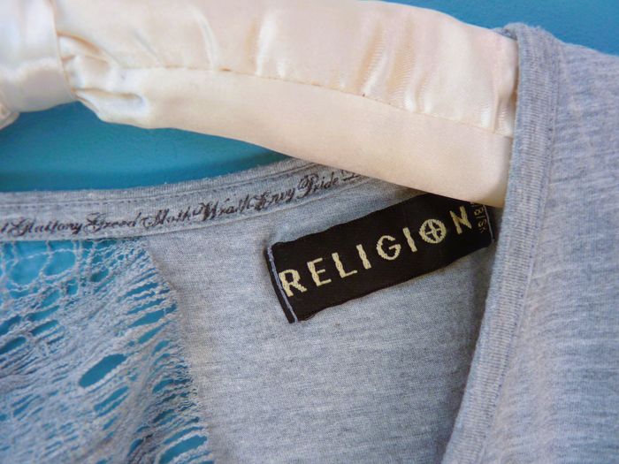 T-shirt Femme Religion S 36 Gris TBE style Rock manches courtes - photo numéro 3