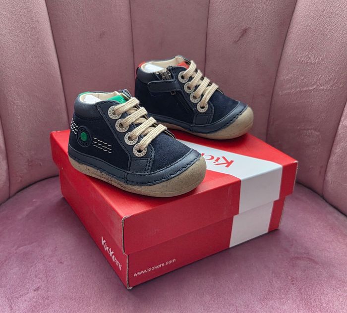 Bottines Kickers garçon en cuir marine 18