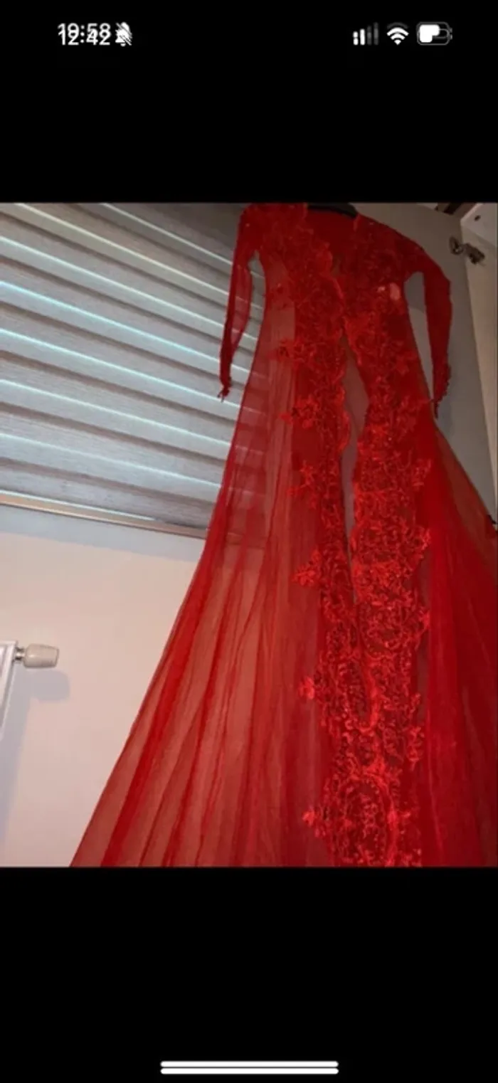 Caftan rouge taille xs tres bonne etat - photo numéro 6