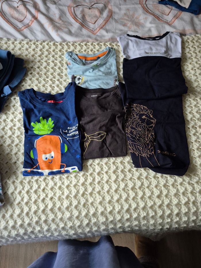 Lots tee-shirts - photo numéro 6