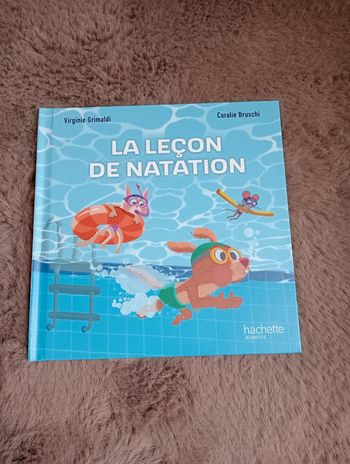Livre Hachette la leçon de natation