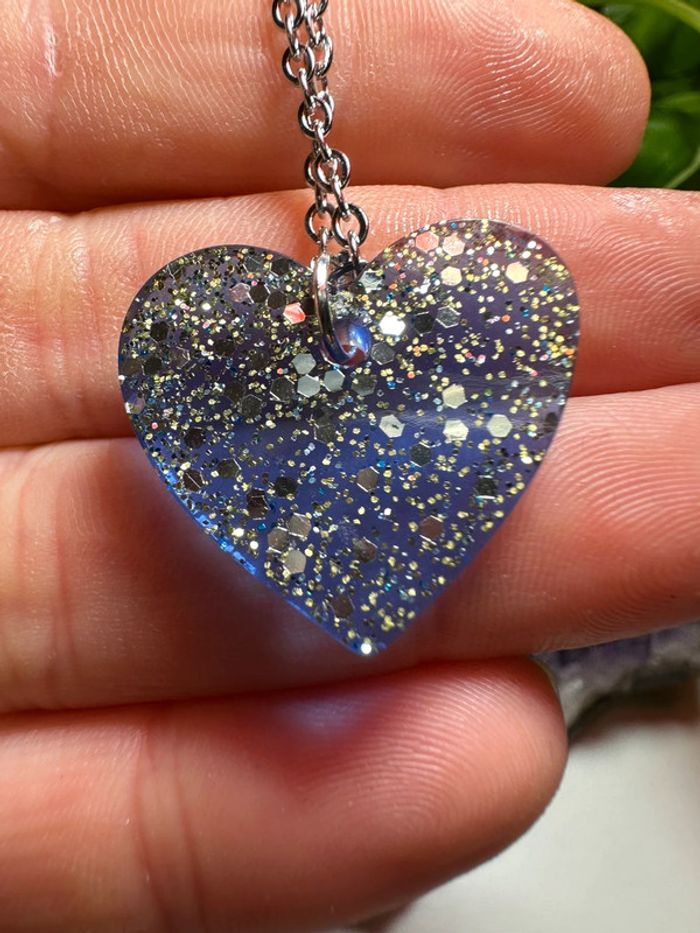 Pendentif grand cœur bleu et paillettes - photo numéro 3