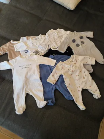 Lot 8 pyjamas
