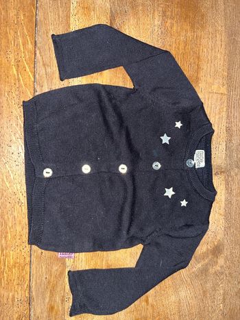 Gilet noir neuf 9 mois