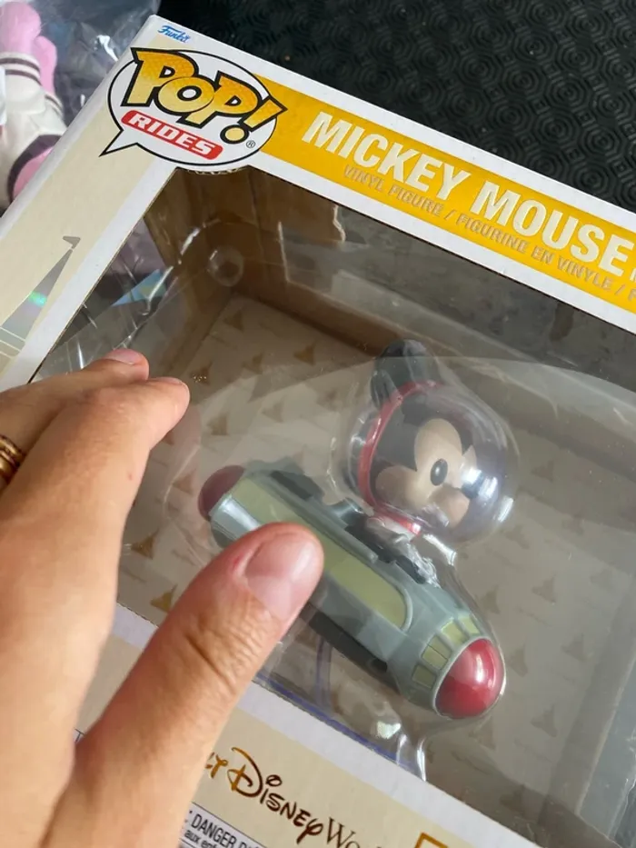 Figurine disney pop Mickey 107 - photo numéro 2