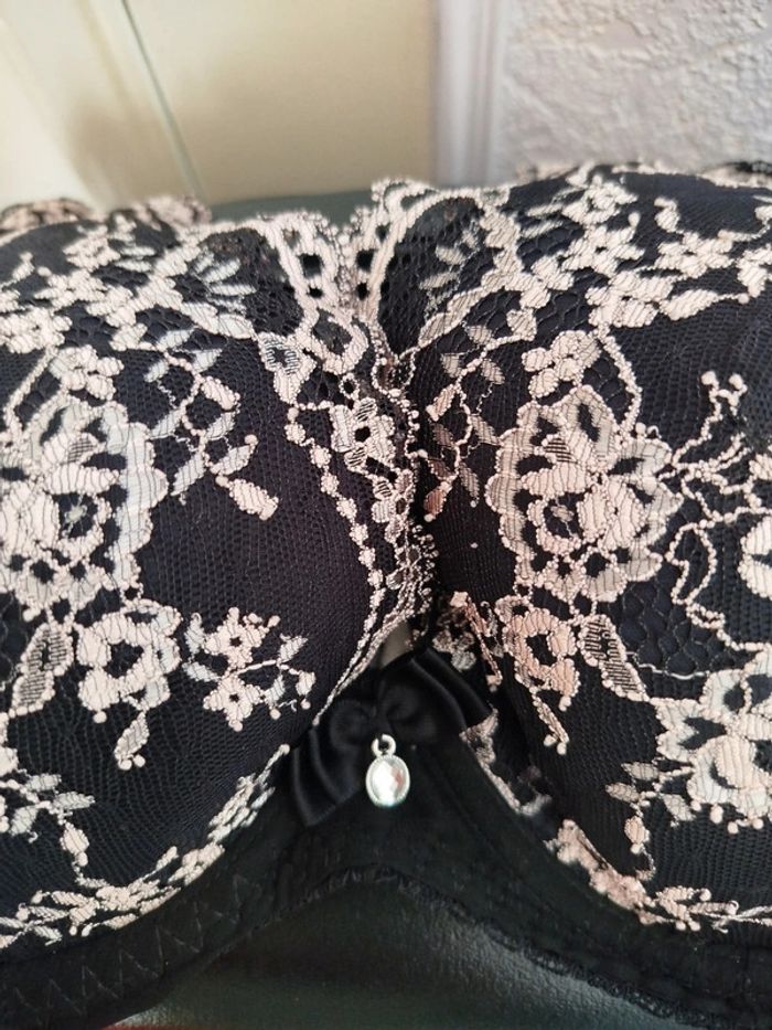 Soutien-gorge  Etam 90 D noir et rose - photo numéro 6