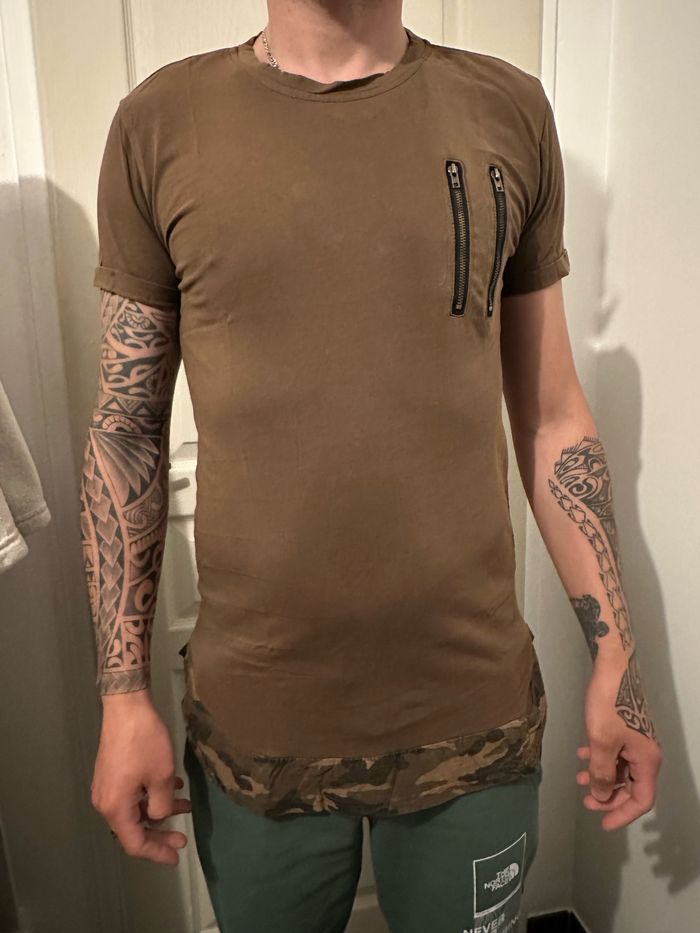 Lot de T-shirts de marques - photo numéro 4