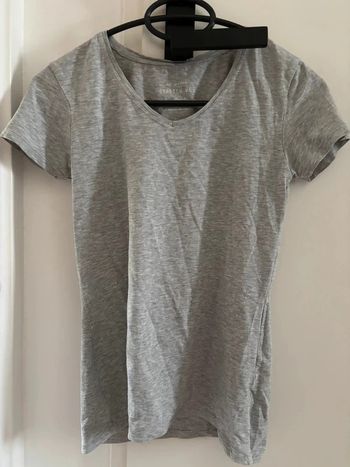 T-shirt gris Primark col V t.38 parfait état