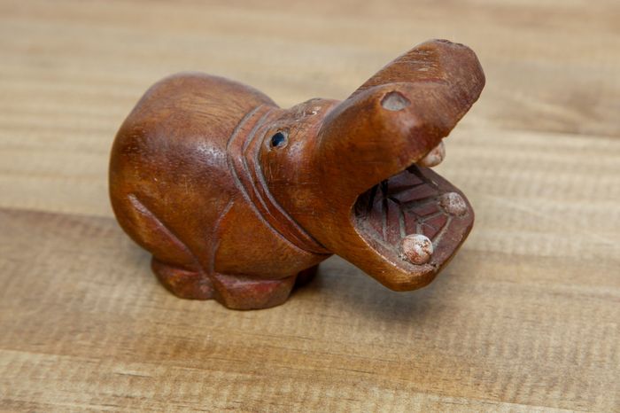 Hippopotame en bois