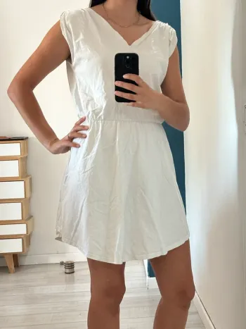 Robe blanche bon état T40