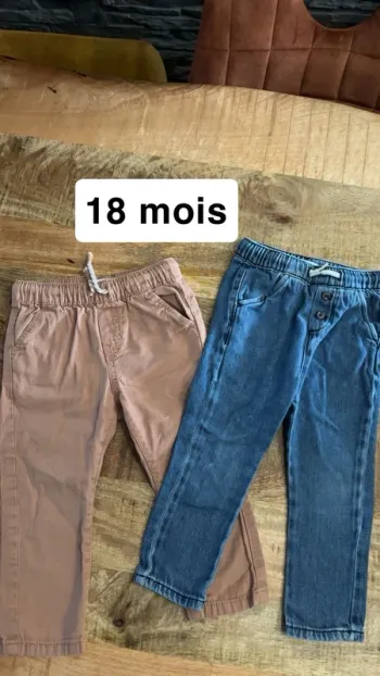 Lot 2 pantalons 18 mois