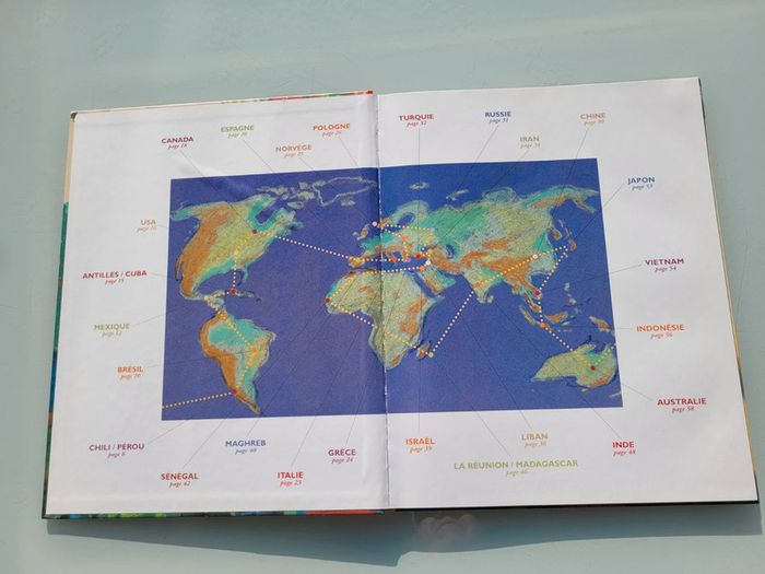 Superbe livre très grand format : Une Cuisine grande comme le monde, Rue du monde (69) - photo numéro 3