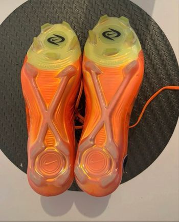 Crampons Nike 