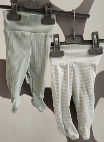 Lot de 2 leggings avec pieds vert Kiabi taille naissance