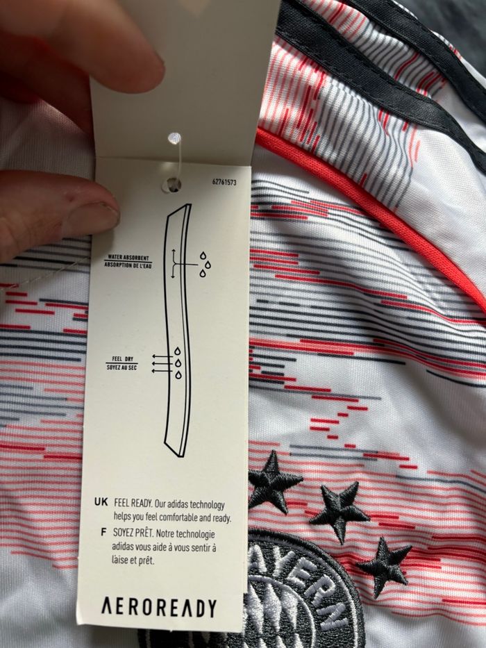 Maillot du Bayern Munich ⭐️ Taille S - photo numéro 4